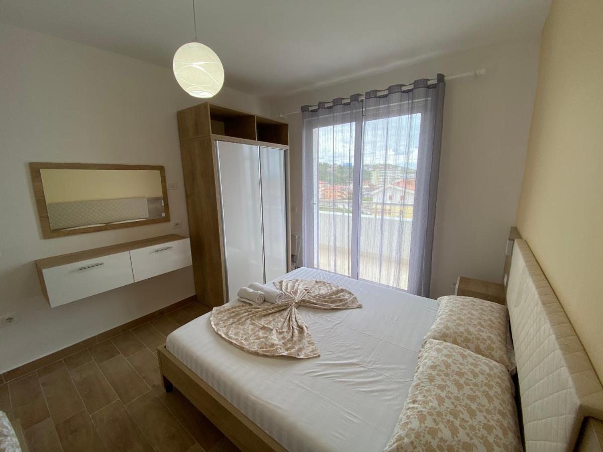 Best Summer Apartment Голем Экстерьер фото